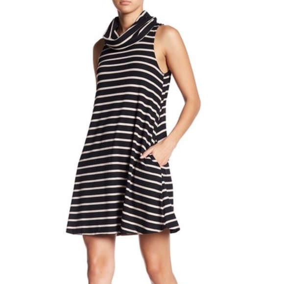 Socialite Dresses & Skirts - Socialite swing dress